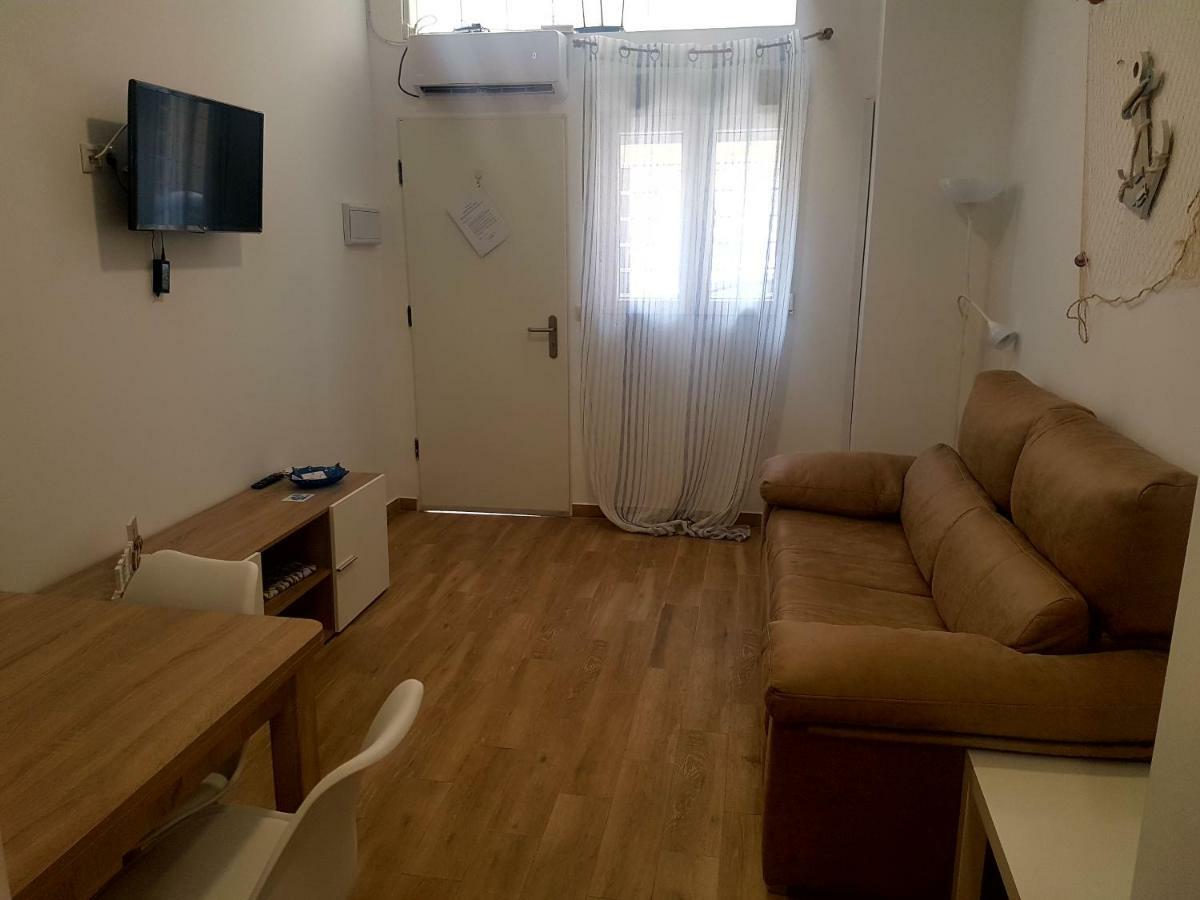 Apartments Naty Beach Málaga Dış mekan fotoğraf
